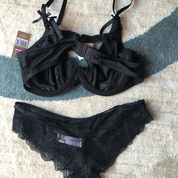 NWT-PLUS 2 pc bra & thong set - Picture 6 of 8